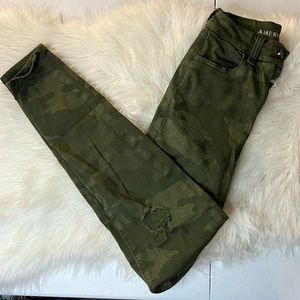 American eagle camo jeans